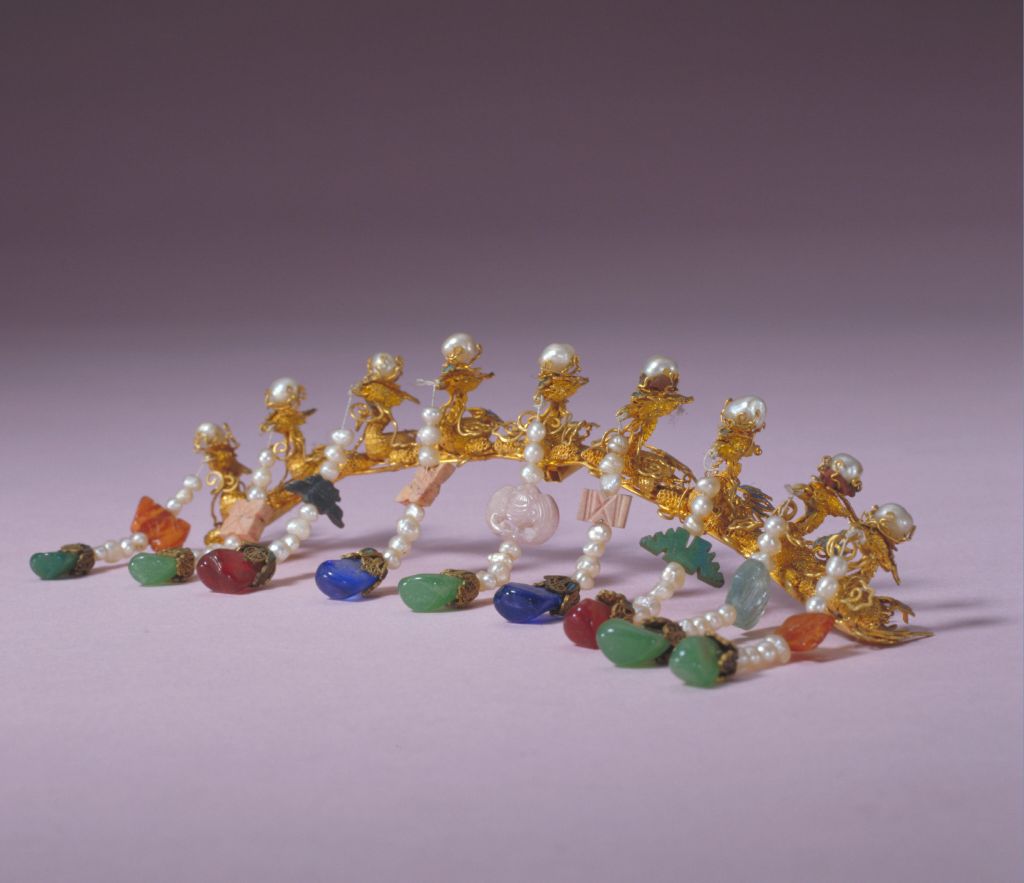 图片[1]-Gold thread and nine phoenix mother-of-pearl mouth-China Archive